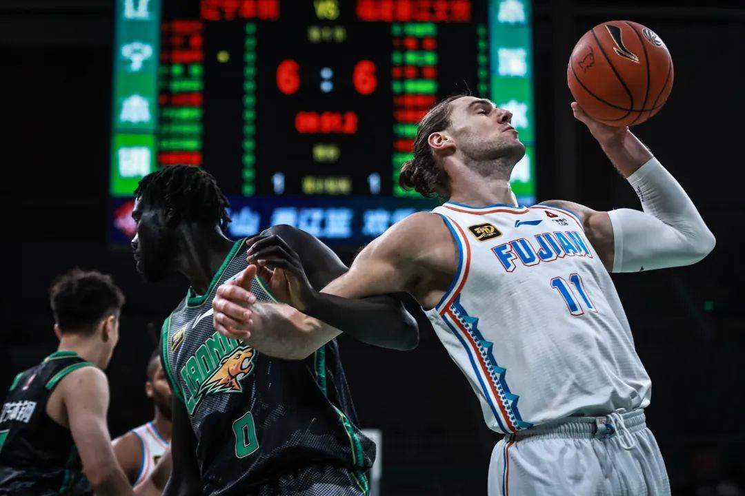 伯恩茅斯落败两连败,走向深渊处境危机 伯恩茅斯落败两连败,走向深渊处境危机