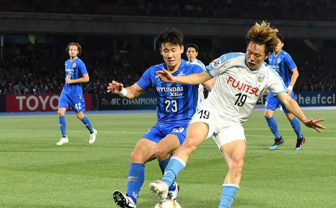 国内足球热火朝天!实力强队双线作战 国内足球热火朝天!实力强队双线作战