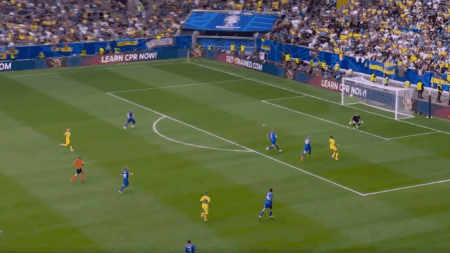 荷兰队凭借进球数晋级,波兰队无缘16强 荷兰队凭借进球数晋级,波兰队无缘16强