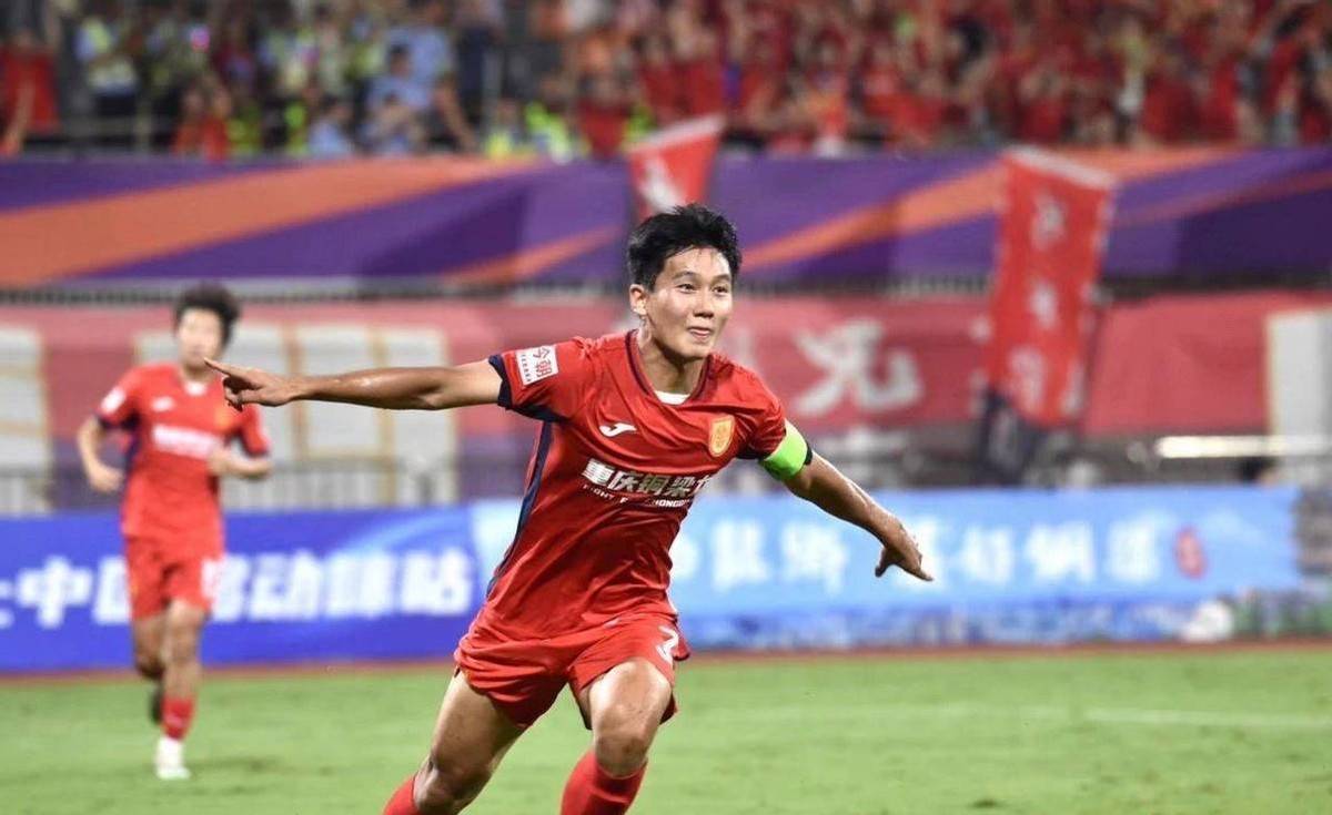 防线不稳现担忧,球队或将加强训练 防线不稳现担忧,球队或将加强训练