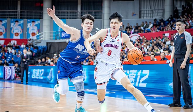 水牛队主场战胜,展现实力取得胜利 水牛队主场战胜,展现实力取得胜利