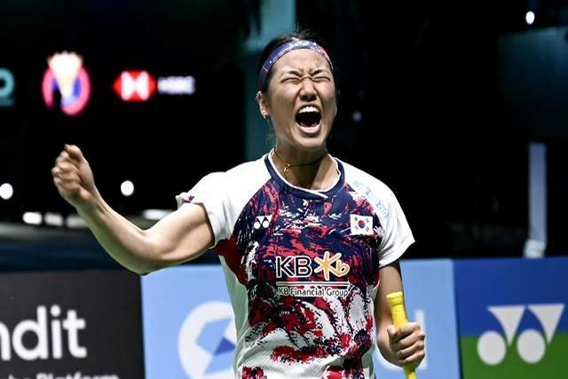 印度代表队在女子足球比赛中意外称王 印度代表队在女子足球比赛中意外称王