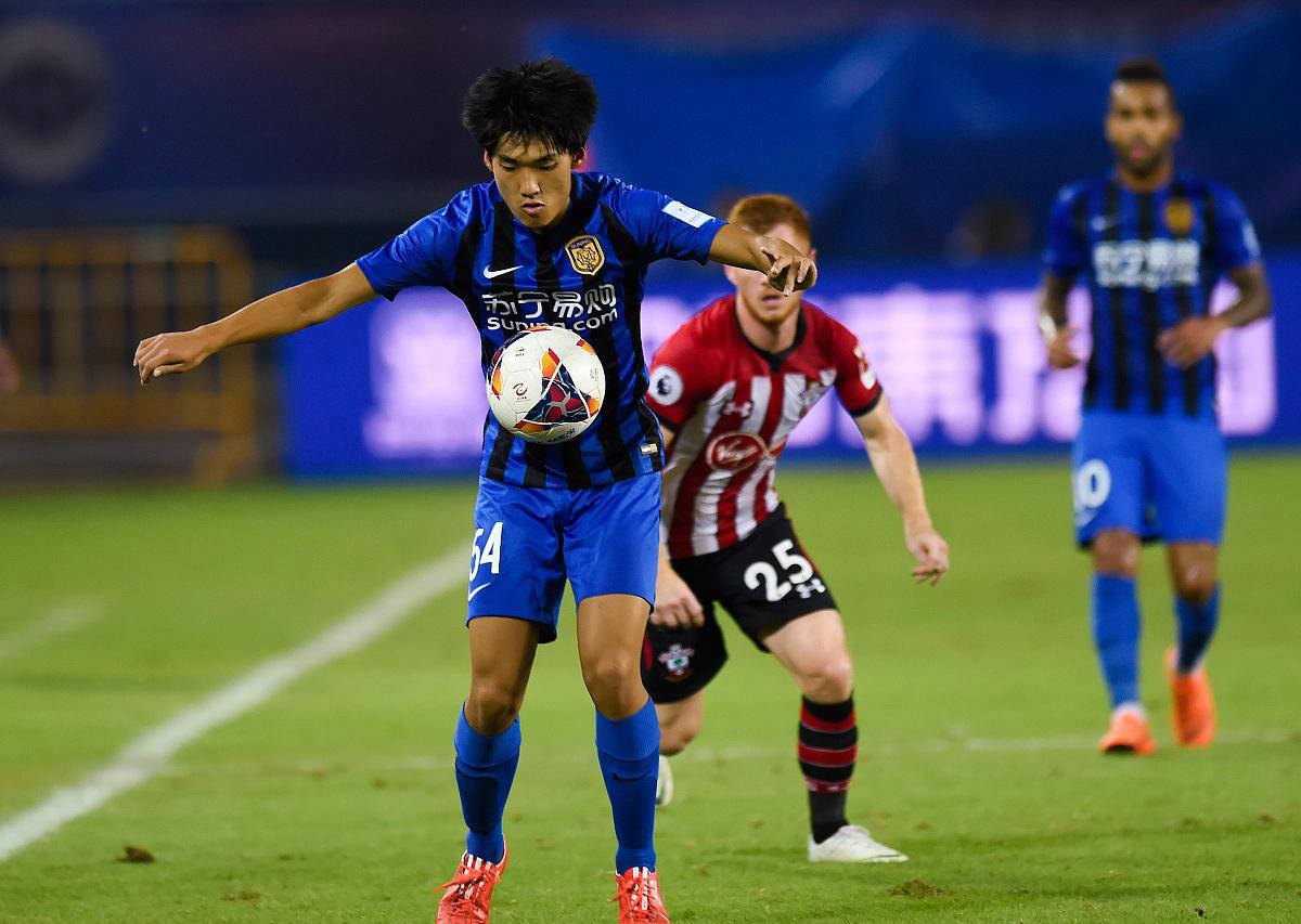 雷恩客场不敌里尔,遭遇失利 雷恩客场不敌里尔,遭遇失利