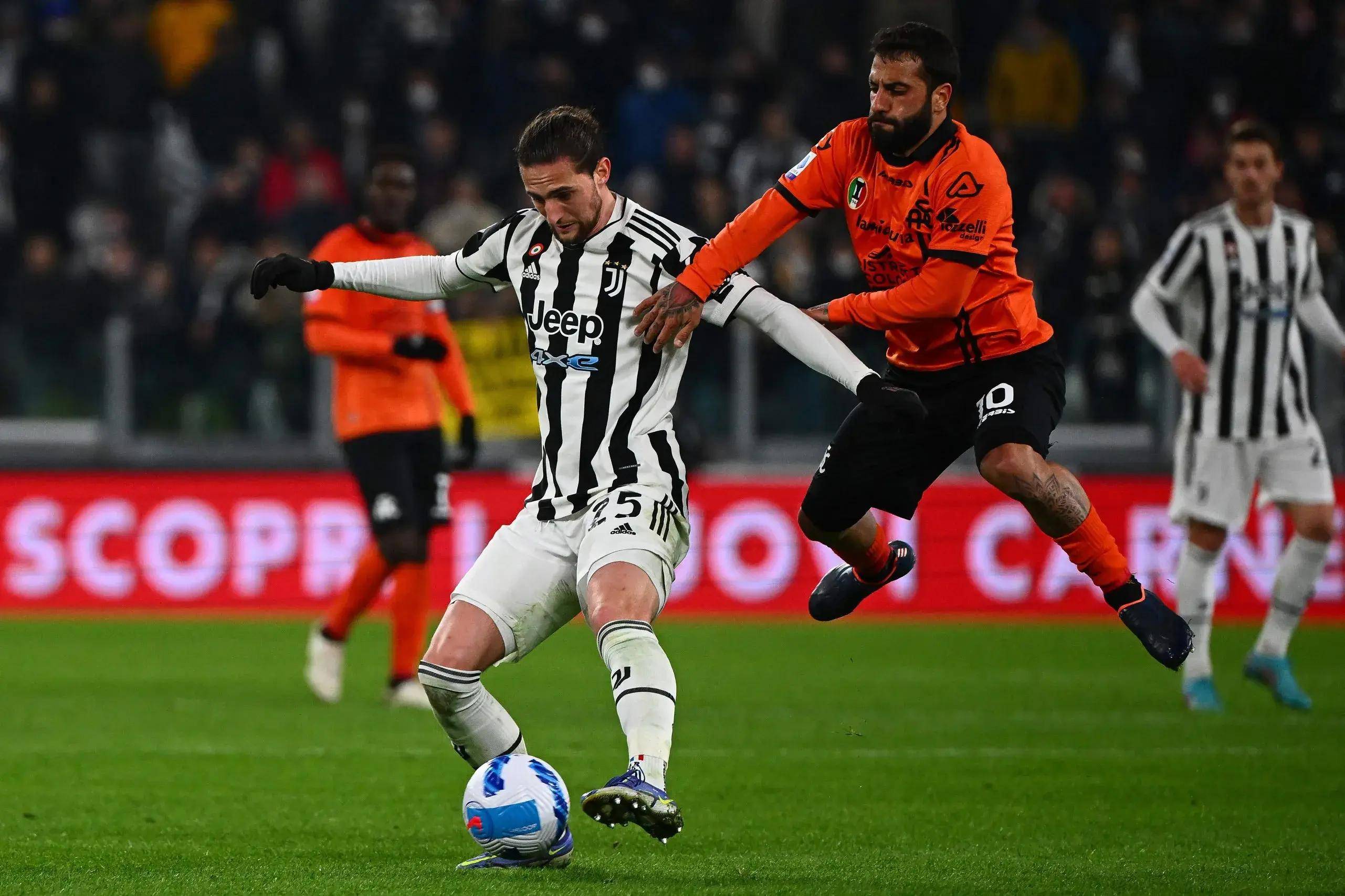 尤文图斯主场稳坐领先,实力摧枯拉朽 尤文图斯主场稳坐领先,实力摧枯拉朽