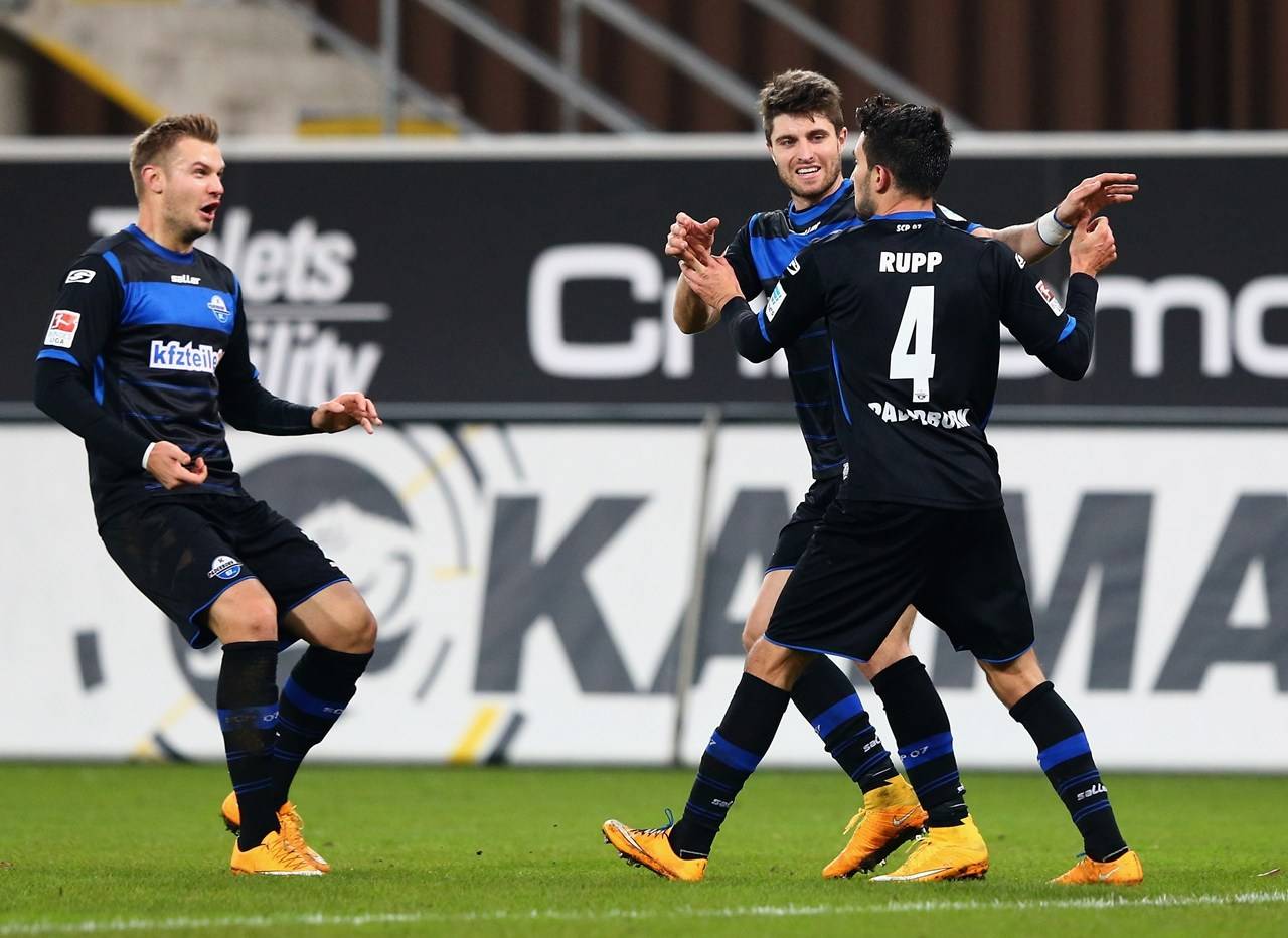 弗赖堡客场挑战成功,连续逆转取胜 弗赖堡客场挑战成功,连续逆转取胜