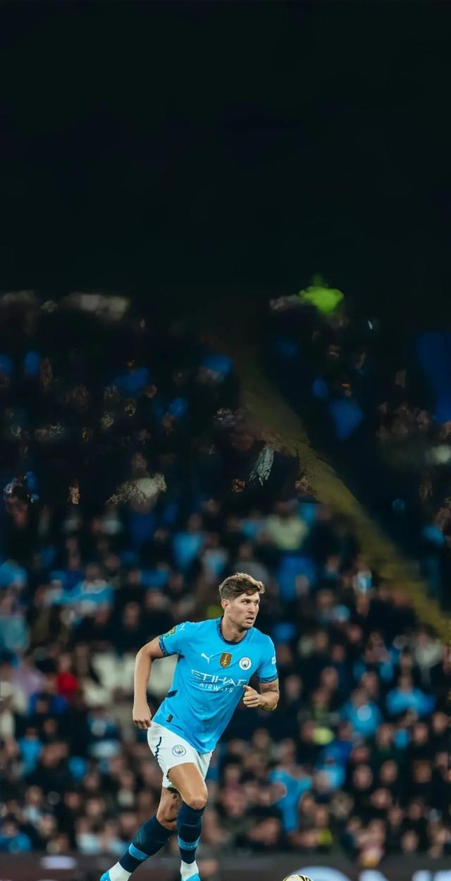 曼城客场击败沃特福德,英超卫冕希望再升一格 曼城客场击败沃特福德,英超卫冕希望再升一格