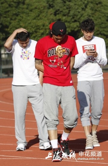 汉堡球员集体罢训,队内危机愈演愈烈 汉堡球员集体罢训,队内危机愈演愈烈