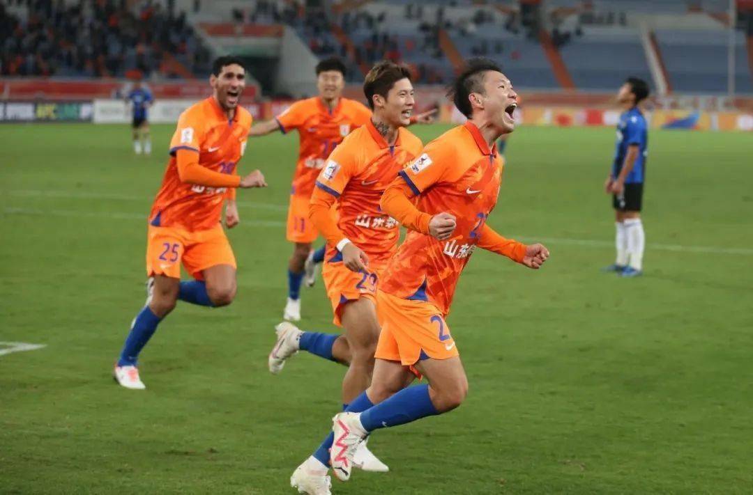 球队主力球员归队,队伍士气大振 球队主力球员归队,队伍士气大振