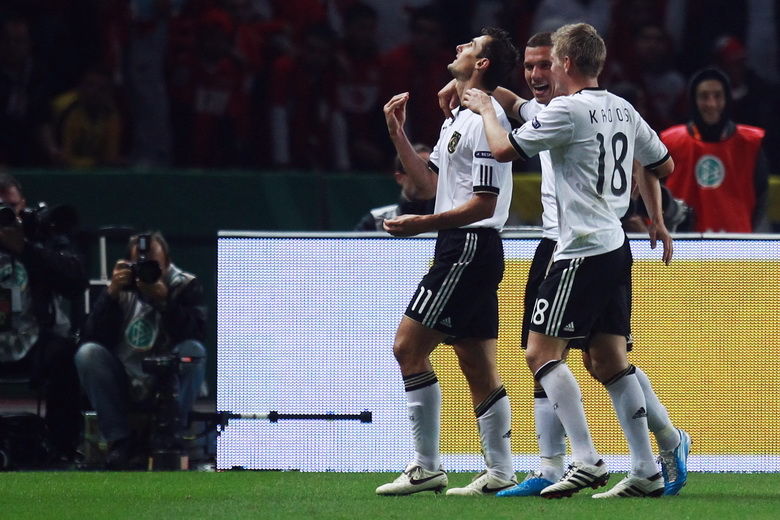 创纪录的比赛瞬间,欧洲预选赛精彩抢眼 创纪录的比赛瞬间,欧洲预选赛精彩抢眼