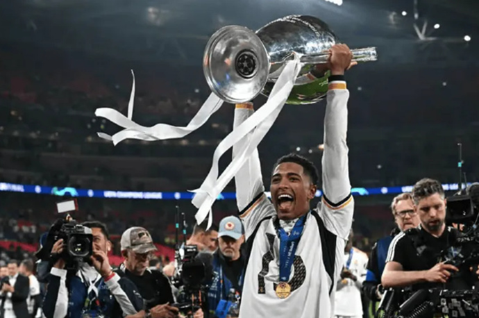 皇马风头无两,欧冠决赛路再现荆棘 皇马风头无两,欧冠决赛路再现荆棘