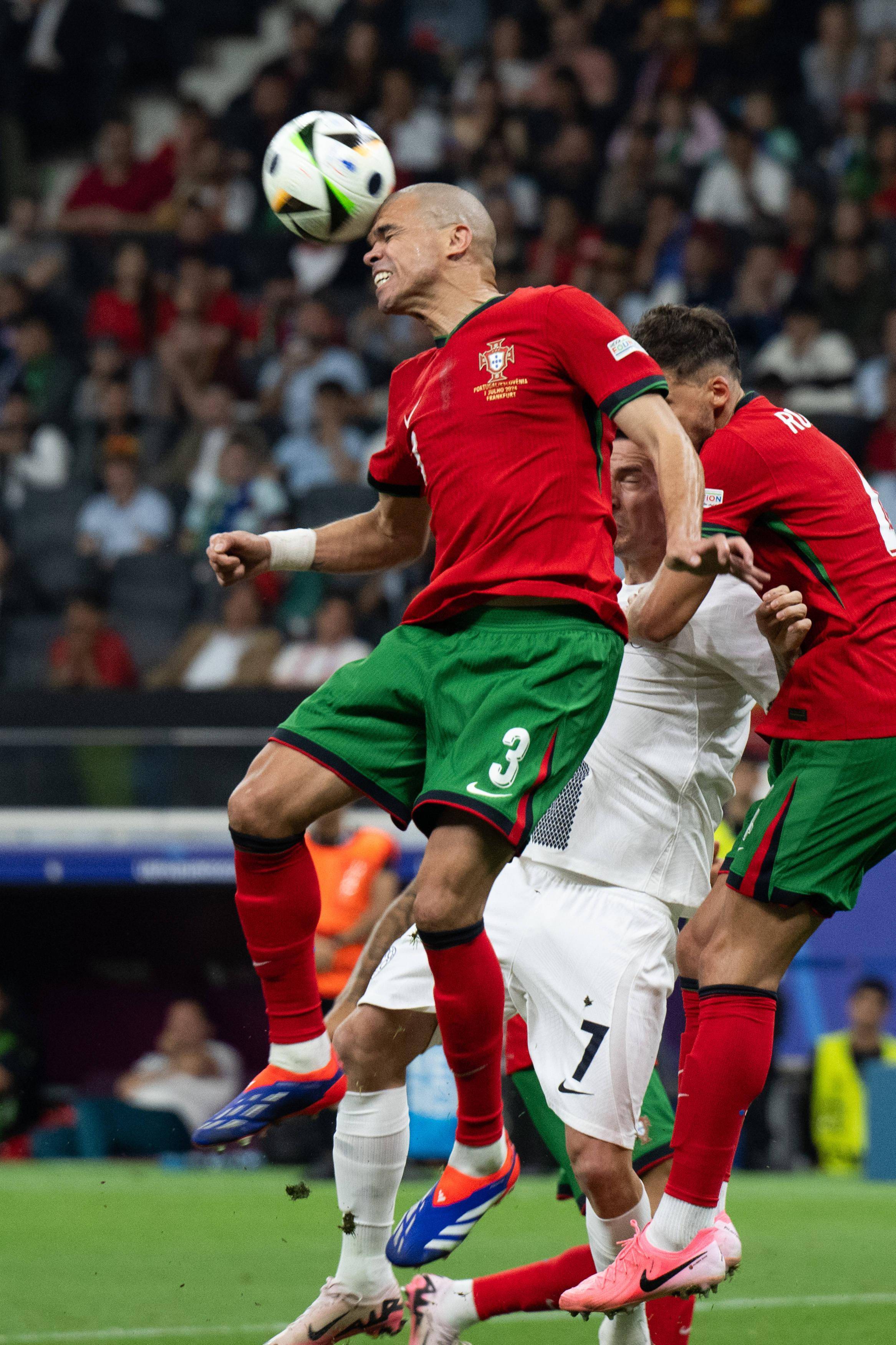 捷克队逆转斯洛文尼亚,挺进欧洲杯半决赛 捷克队逆转斯洛文尼亚,挺进欧洲杯半决赛