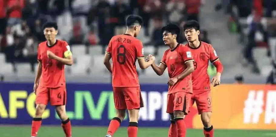 惊心动魄的比赛,球员个个全力以赴,取得胜利! 惊心动魄的比赛,球员个个全力以赴,取得胜利!