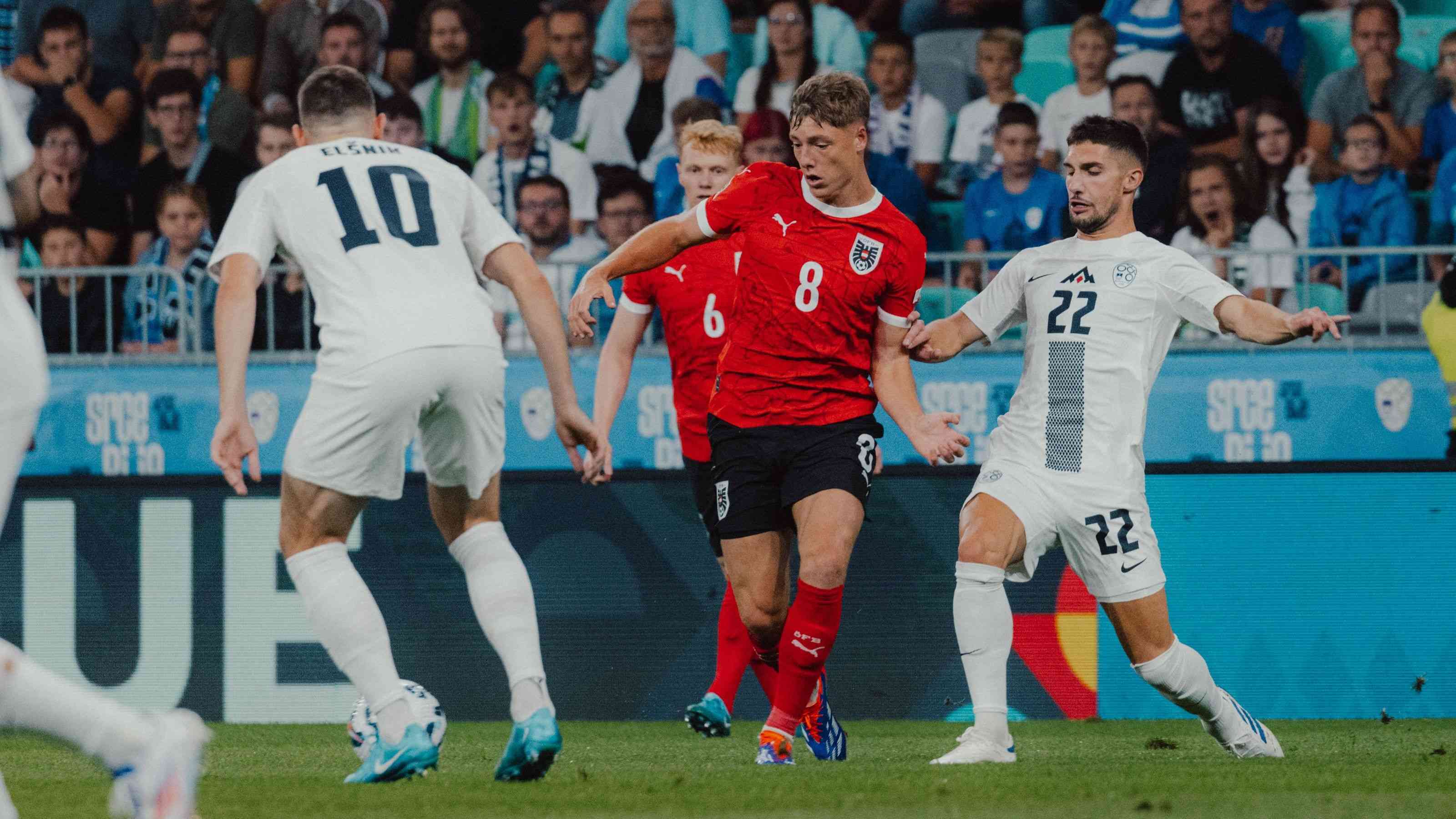 奥地利队以1-0小胜爱尔兰队 奥地利队以1-0小胜爱尔兰队