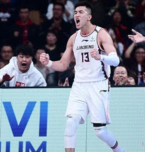 福建队客场惨遭,广州男篮逆袭 福建队客场惨遭,广州男篮逆袭