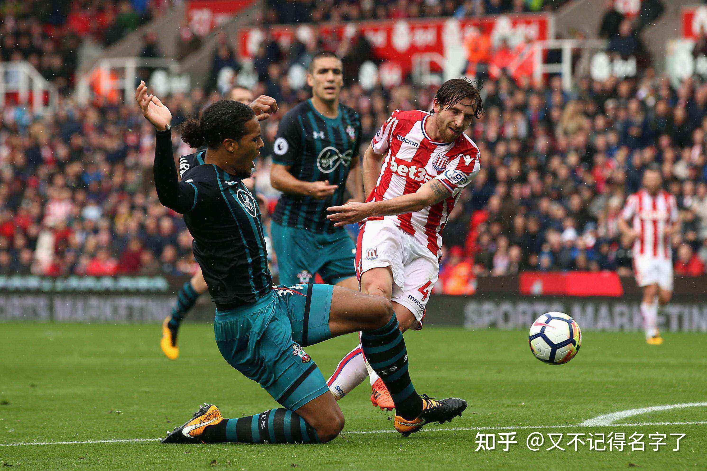 汉诺威96队刷新进攻记录,雄起取胜 汉诺威96队刷新进攻记录,雄起取胜