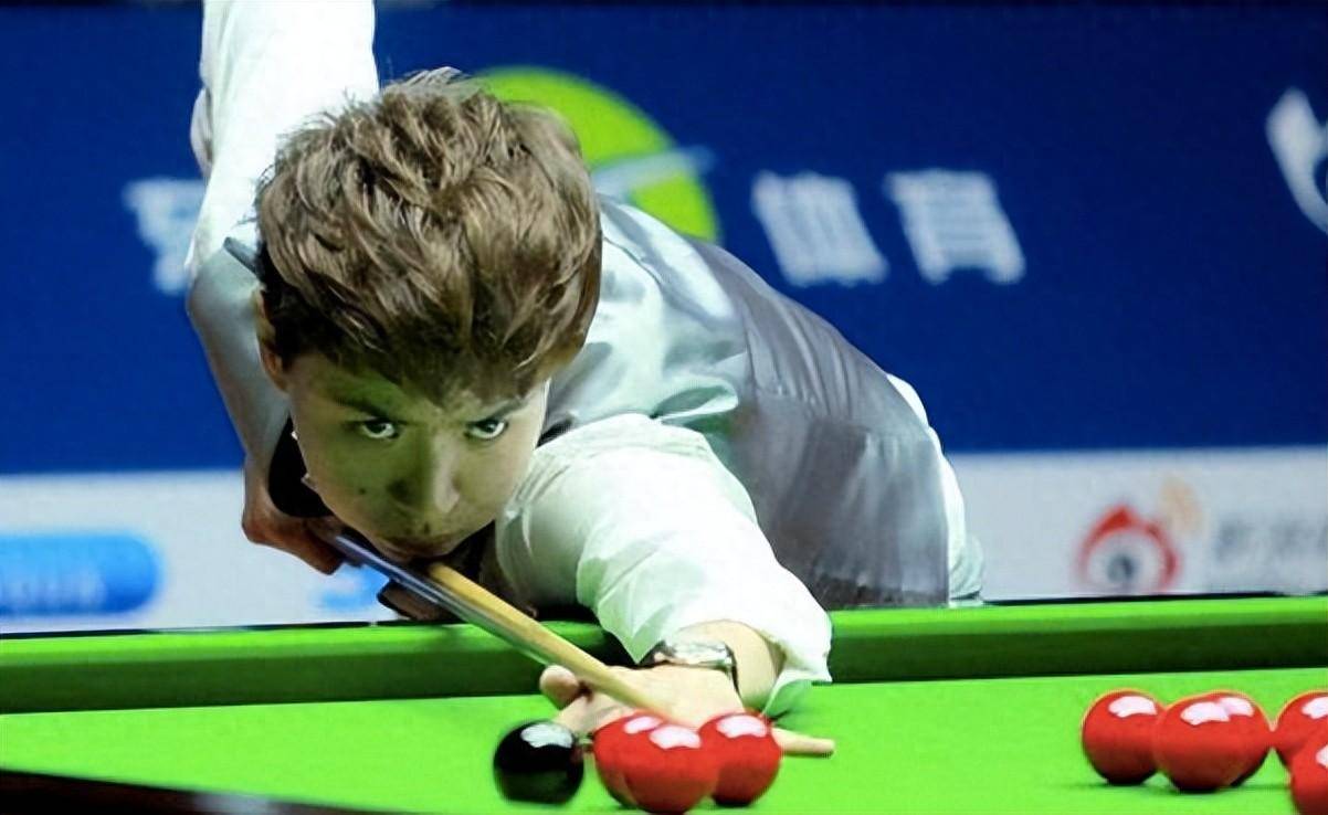 比赛节奏快速,场上好戏连连 比赛节奏快速,场上好戏连连