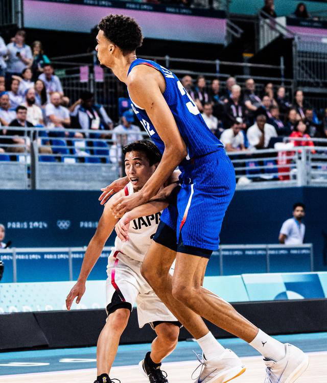 灰熊队外援表现出色,带领球队连胜 灰熊队外援表现出色,带领球队连胜