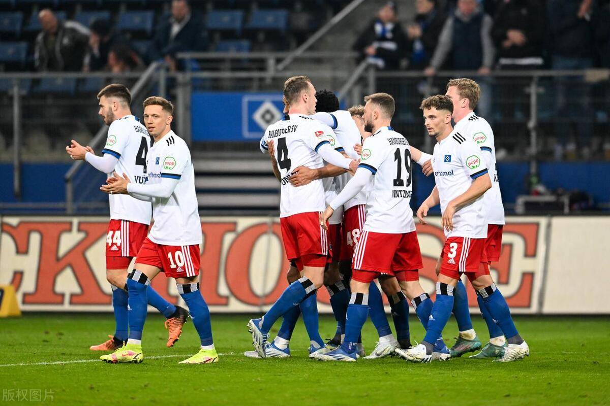 汉堡队员受伤频繁,球队战力受到影响 汉堡队员受伤频繁,球队战力受到影响