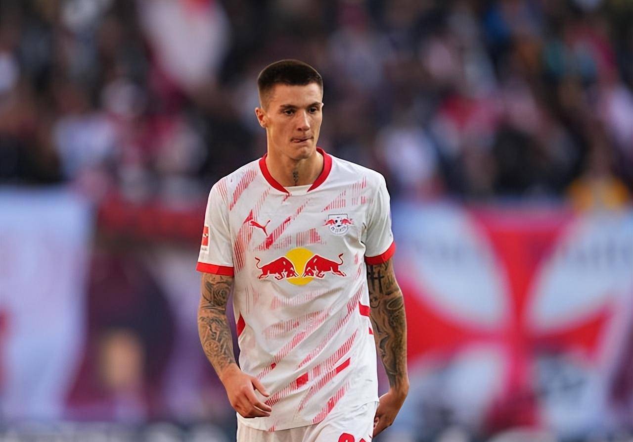 奥格斯堡努力保持德甲胜利势头 奥格斯堡努力保持德甲胜利势头