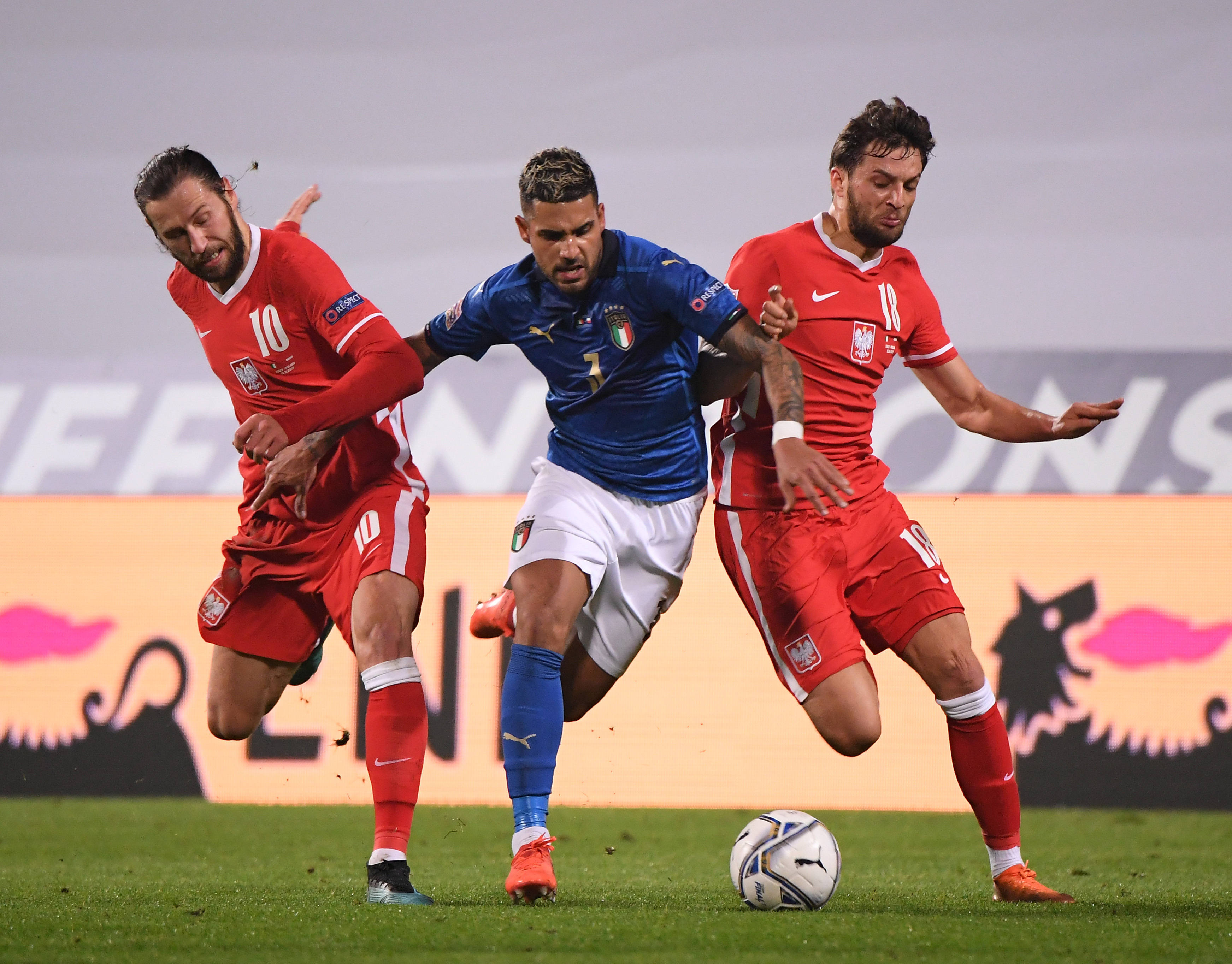 乌克兰队遇挫绝望，欧国联比赛悲情落幕