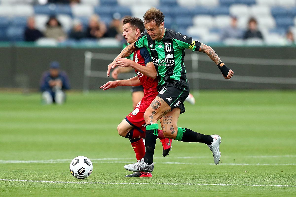 骑士与狮子将在场上交锋,精彩对决即将开始 骑士与狮子将在场上交锋,精彩对决即将开始