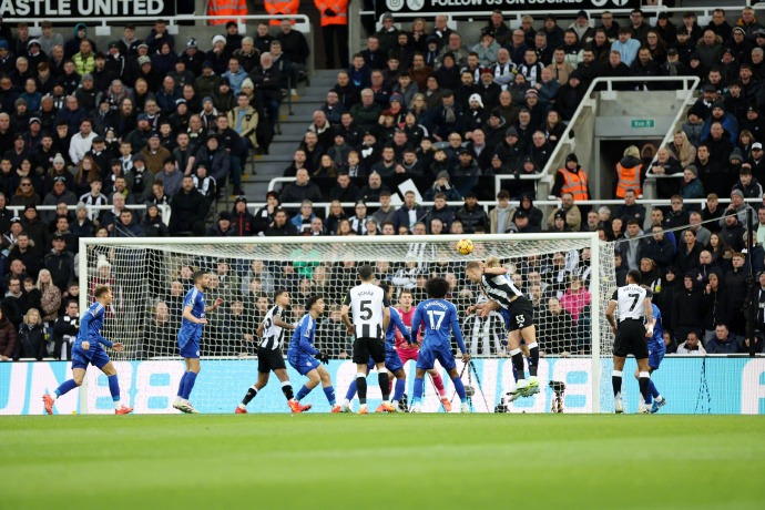 莱斯特城门将成功扑出关键点球 莱斯特城门将成功扑出关键点球