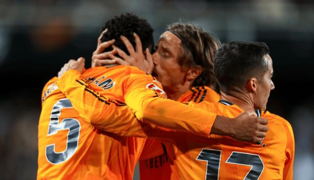 瓦伦西亚遭遇连败,高层施压俱乐部踢出危机 瓦伦西亚遭遇连败,高层施压俱乐部踢出危机