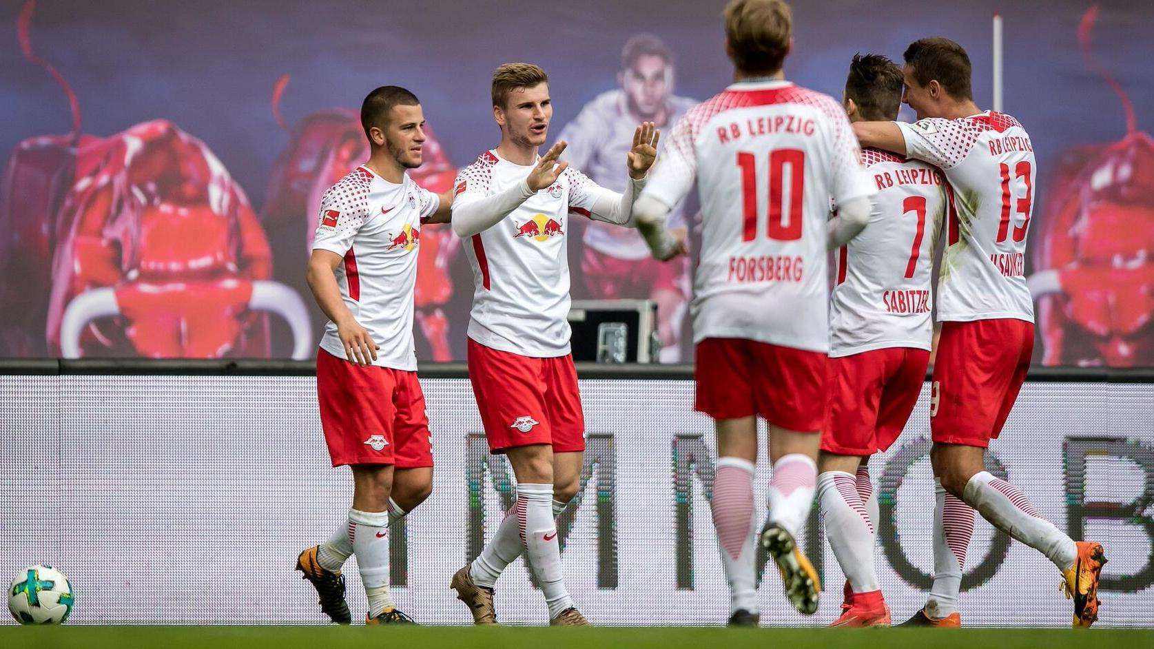 不莱梅客场告捷,德甲保级前景一片光明 不莱梅客场告捷,德甲保级前景一片光明