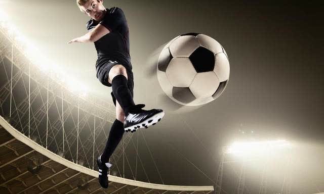 乌迪内斯力挫佛罗伦萨,冲击前八 乌迪内斯力挫佛罗伦萨,冲击前八