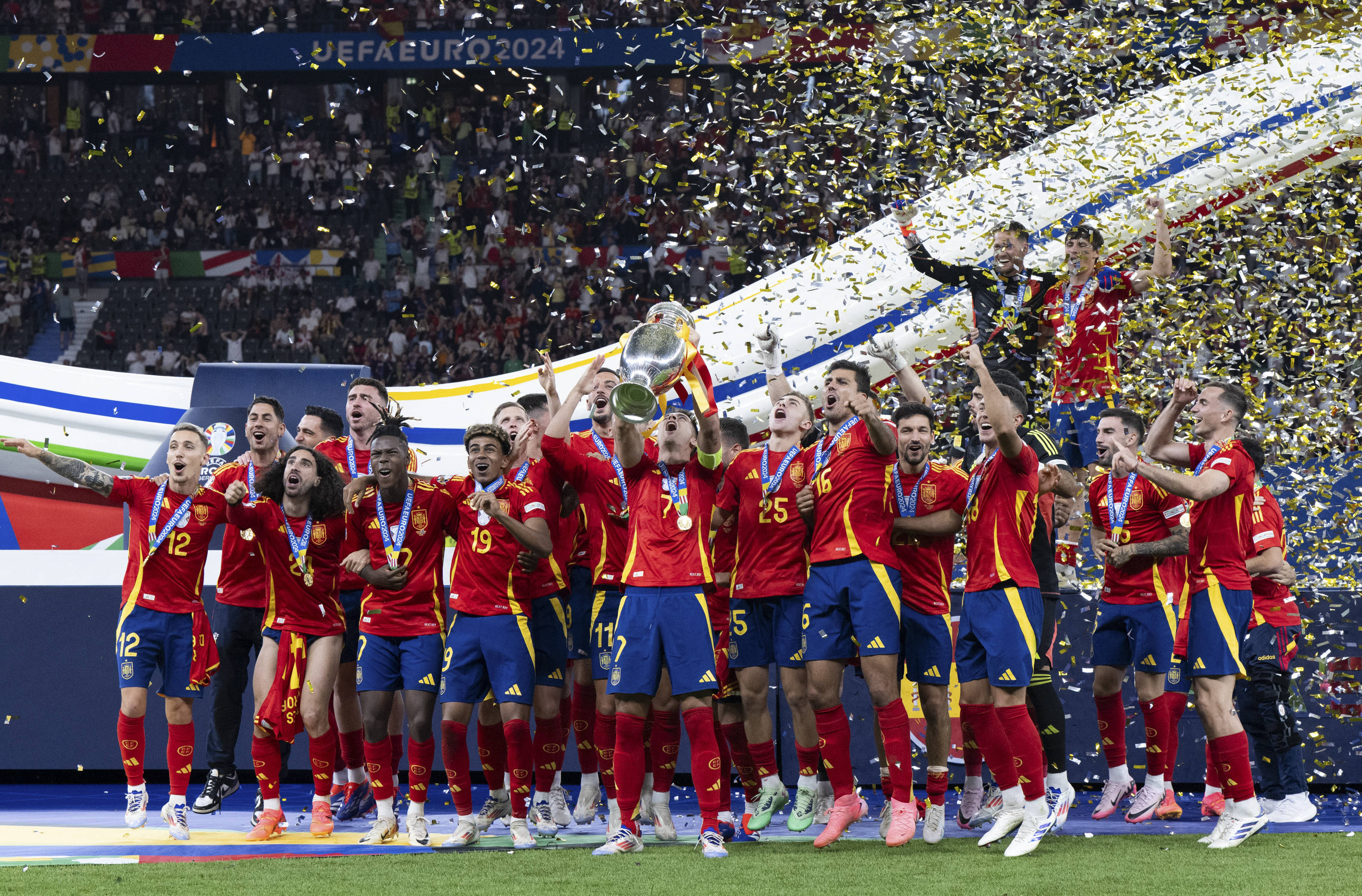 欧洲名帅带领中国球队赢得重要胜利 欧洲名帅带领中国球队赢得重要胜利