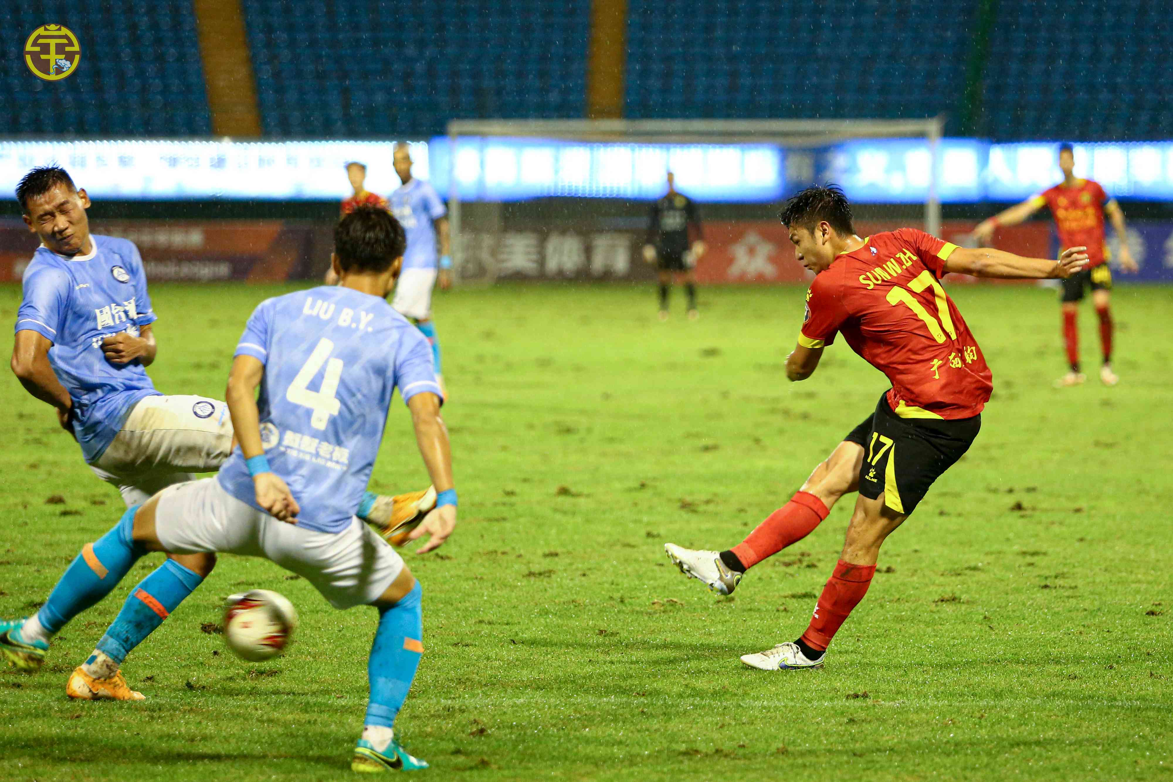 北京国安主场大胜青岛黄海,继续领跑积分 北京国安主场大胜青岛黄海,继续领跑积分