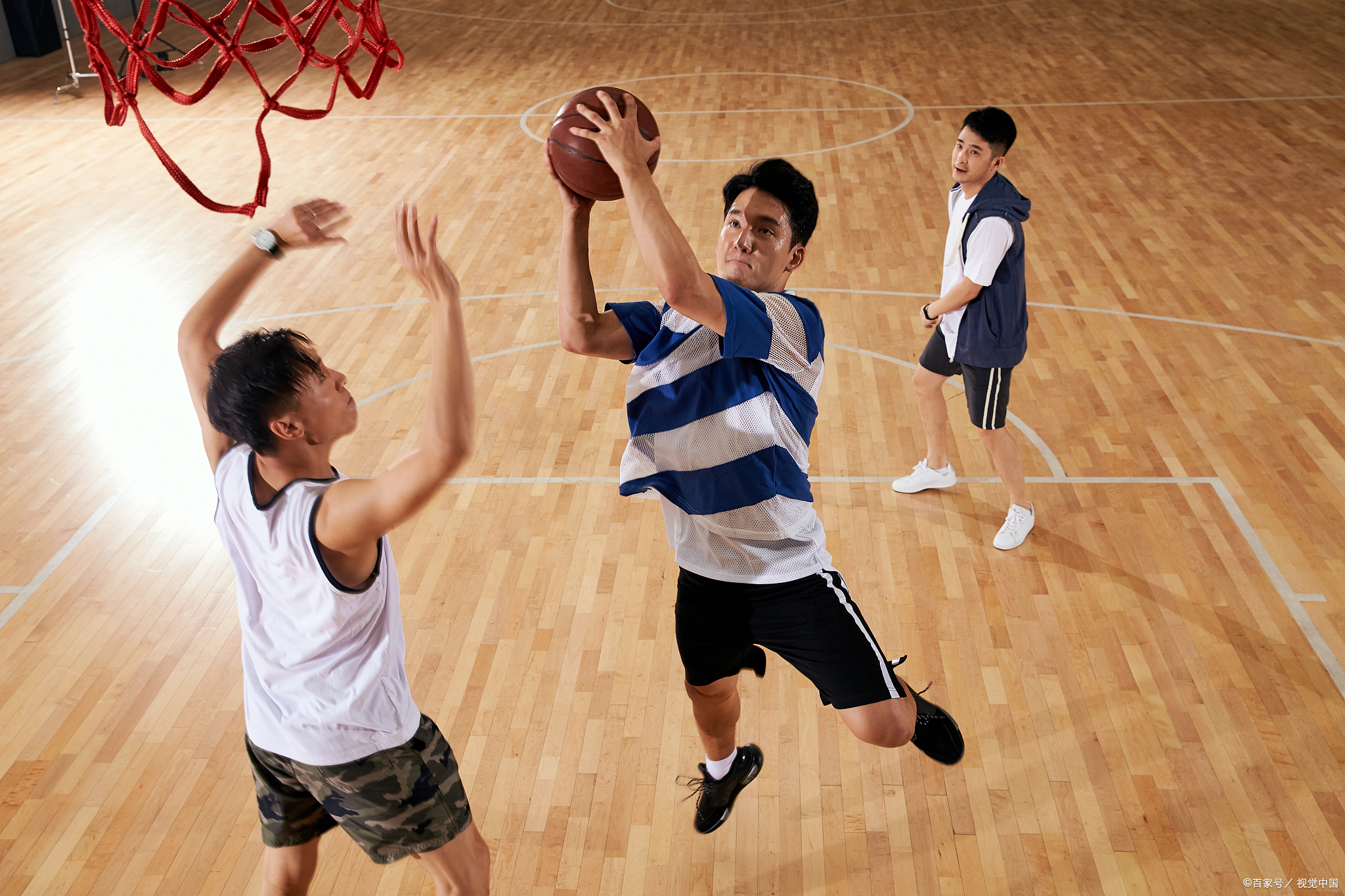 精彩的篮球赛事为全球球迷带来无尽乐趣 精彩的篮球赛事为全球球迷带来无尽乐趣