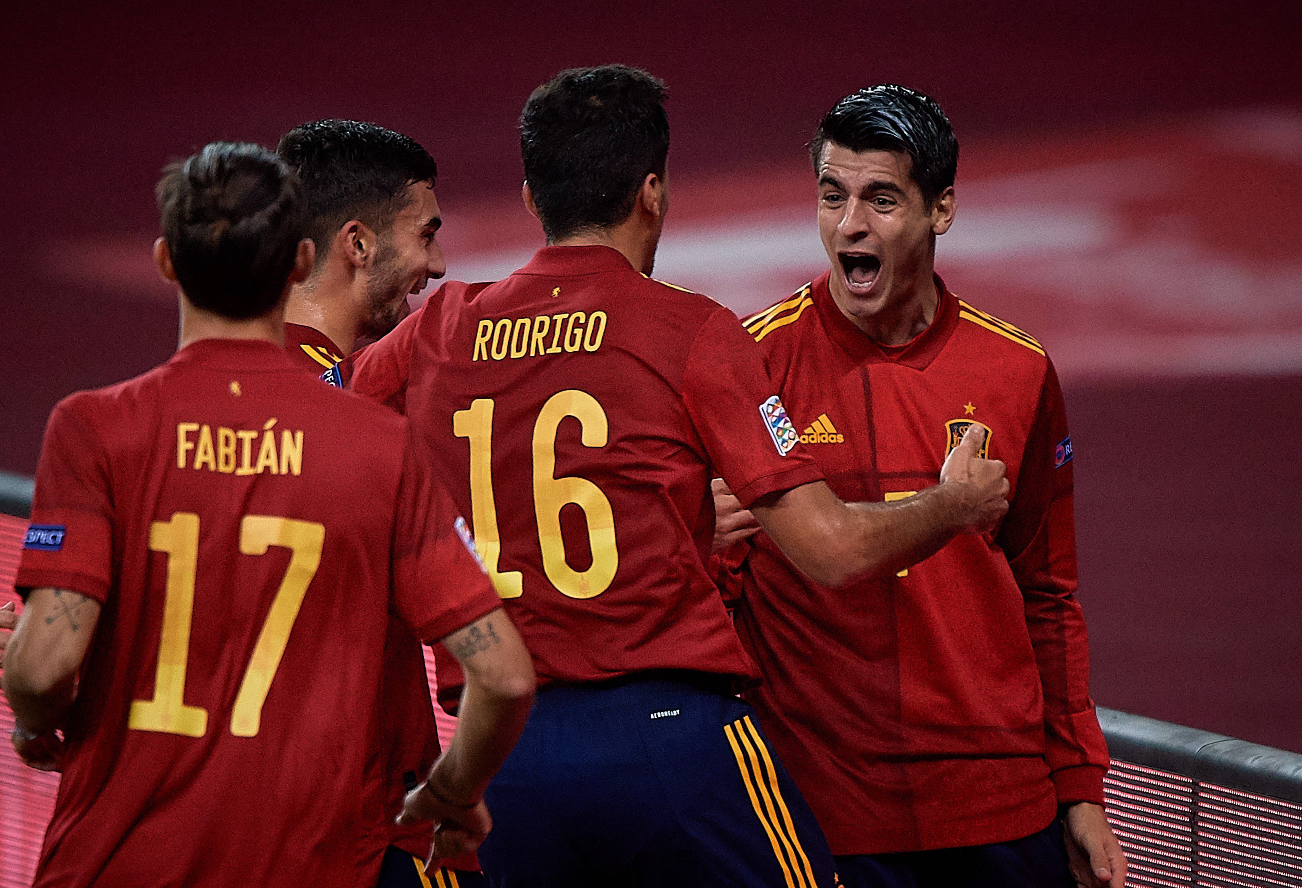 西班牙队以3-0战胜乌克兰队 西班牙队以3-0战胜乌克兰队