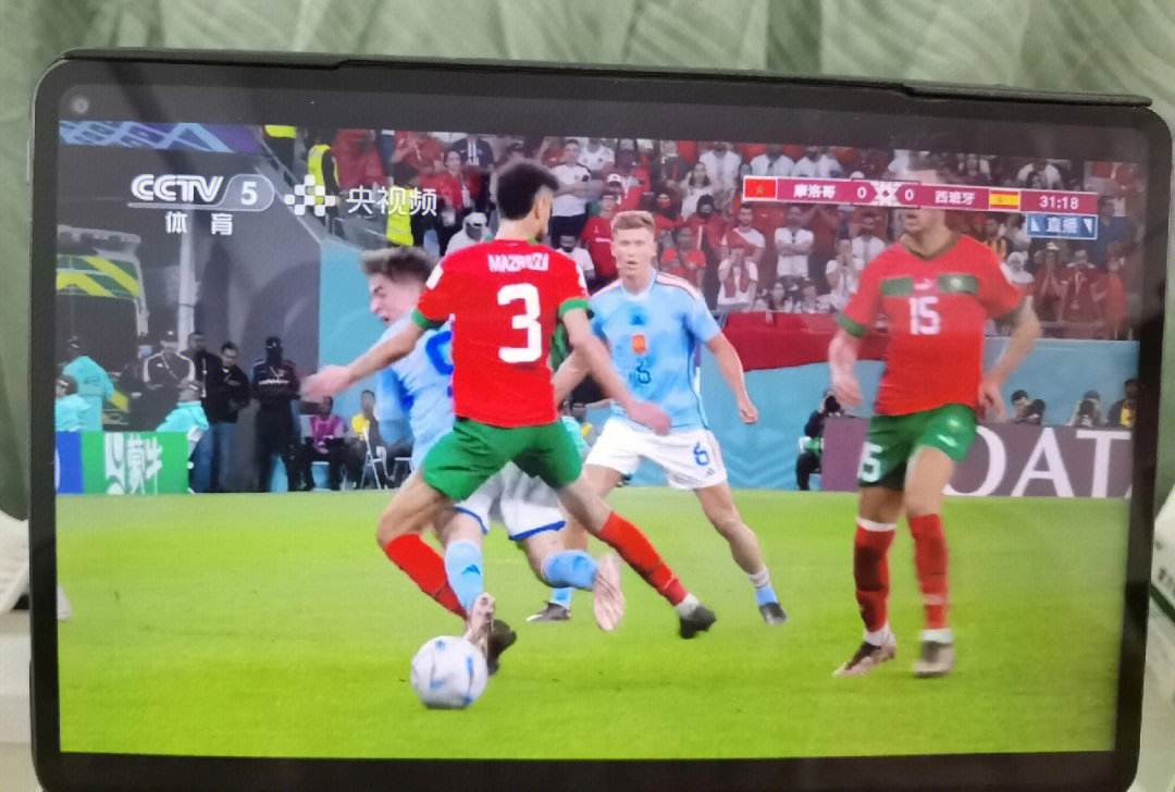 紧张对决展现激烈对抗,每一分钟都扣人心弦 紧张对决展现激烈对抗,每一分钟都扣人心弦