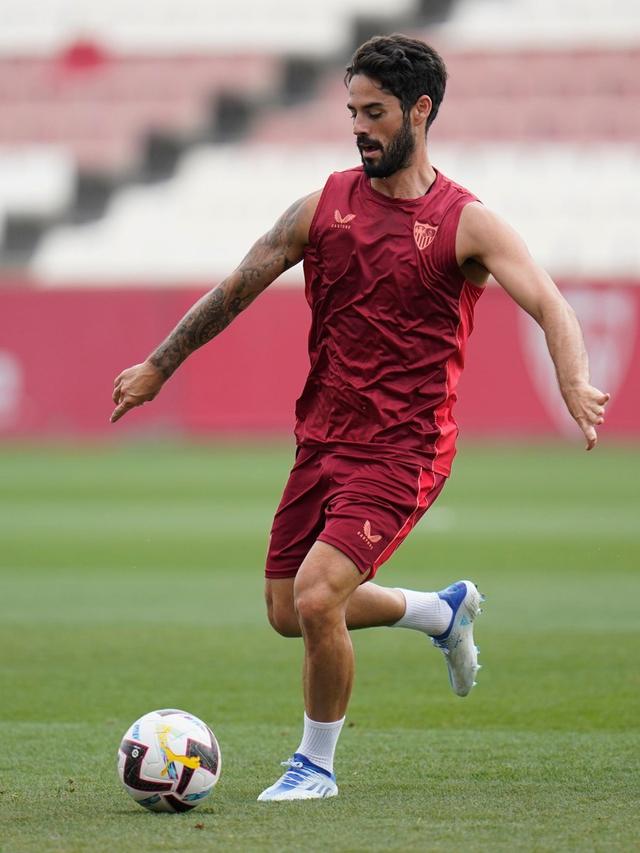 巴拉多利德压哨绝杀,全取三分 巴拉多利德压哨绝杀,全取三分