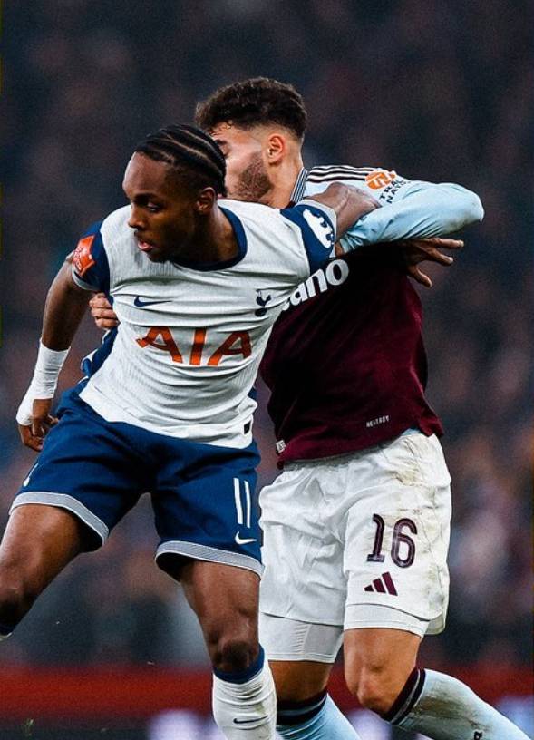 铁桶防守击败豪门球队,低调晋级惊艳全场观众 铁桶防守击败豪门球队,低调晋级惊艳全场观众