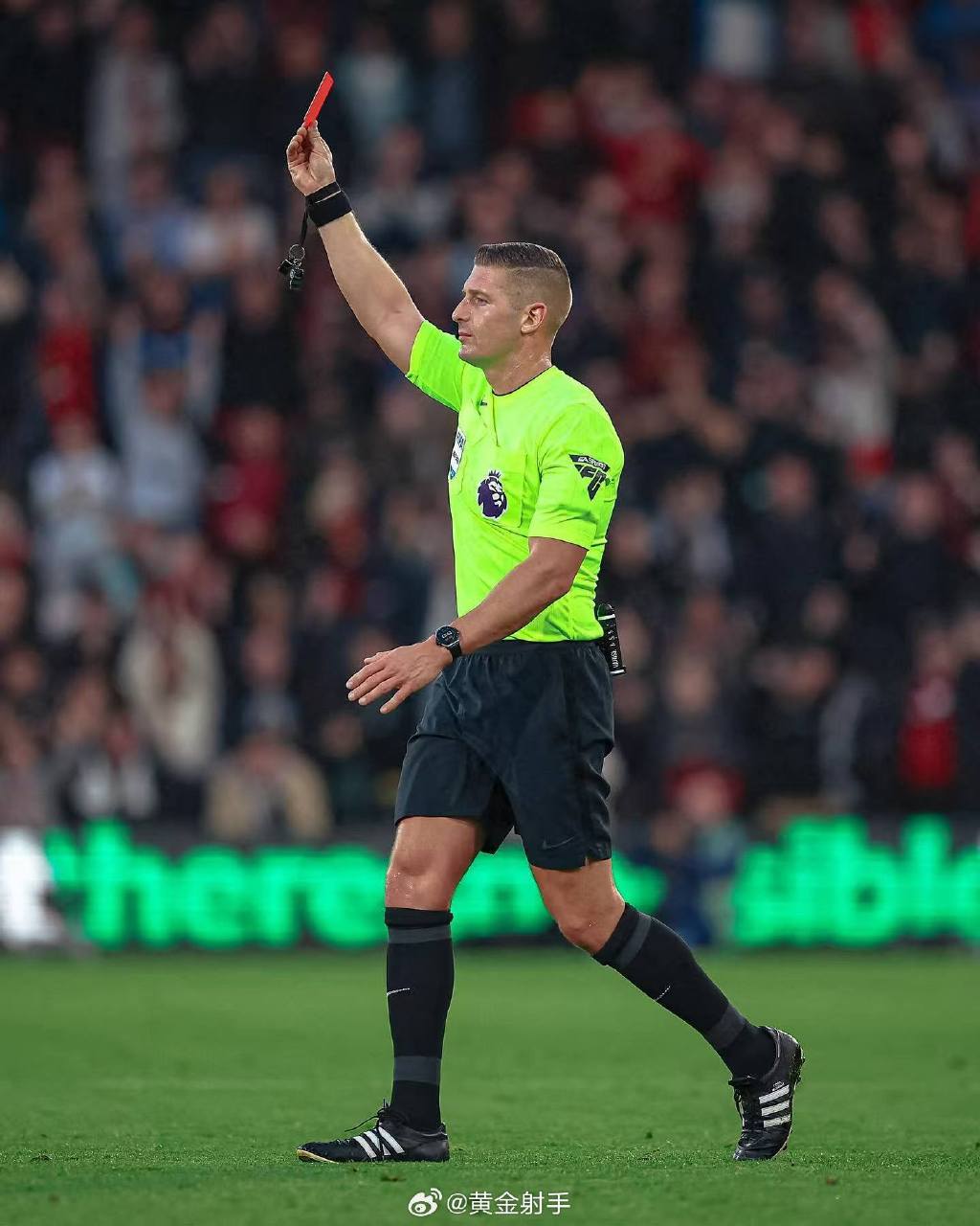 阿森纳主场不敌伯恩茅斯,遭遇意外失利 阿森纳主场不敌伯恩茅斯,遭遇意外失利