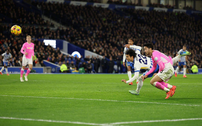 布莱顿关键球破门,球队士气得以提升 布莱顿关键球破门,球队士气得以提升