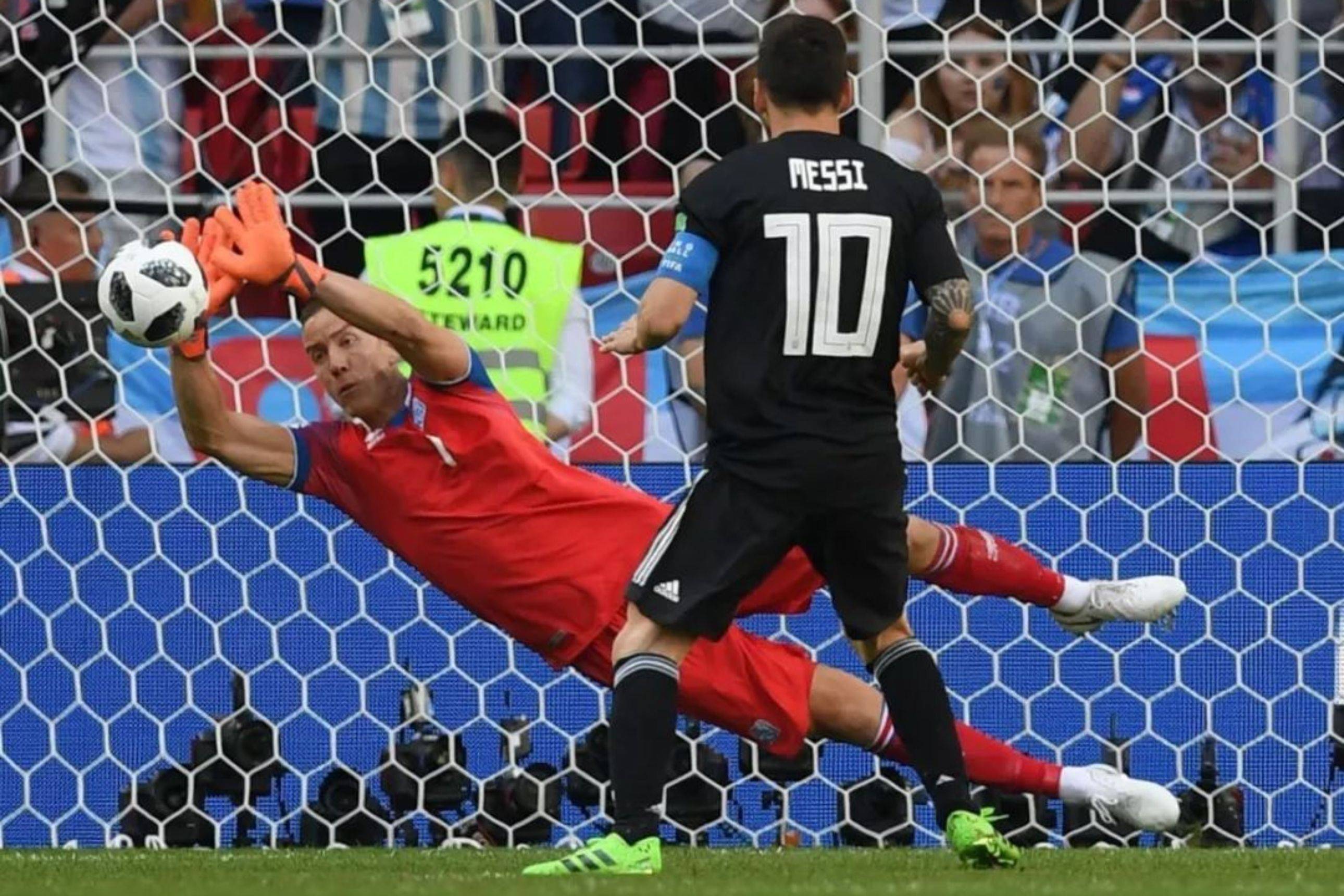 比赛精彩瞬间,球员技艺娴熟 比赛精彩瞬间,球员技艺娴熟