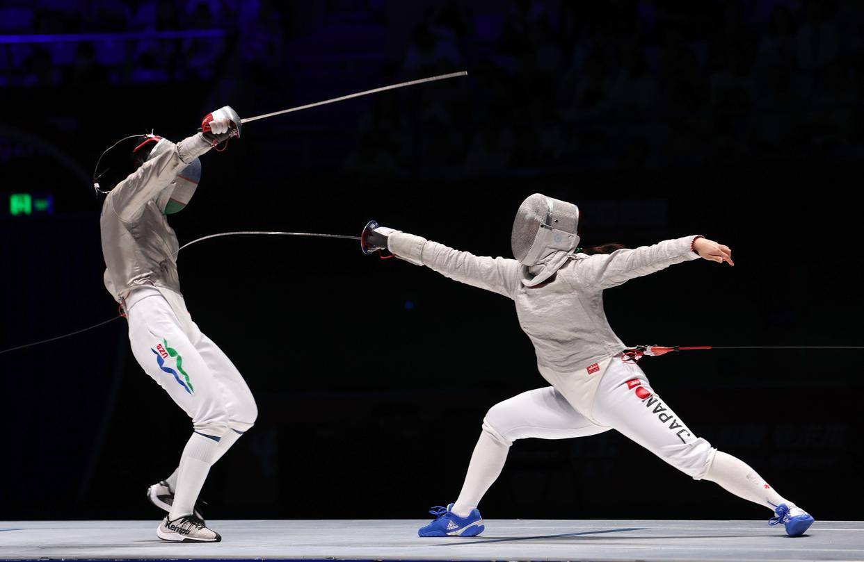 完美表现绽放，击剑选手创造历史