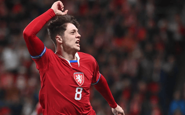 捷克队客场绝杀,晋级淘汰赛 捷克队客场绝杀,晋级淘汰赛