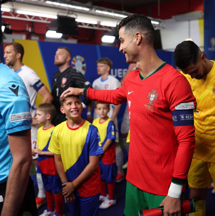 捷克队客场绝杀,晋级淘汰赛 捷克队客场绝杀,晋级淘汰赛