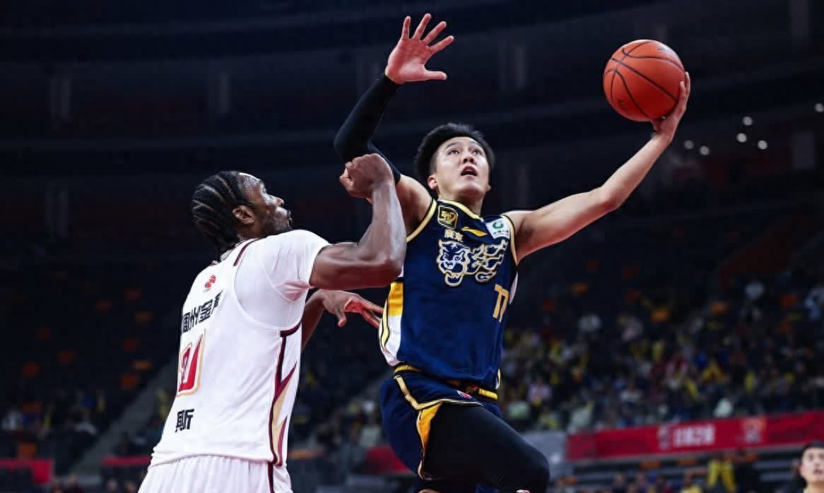 根特客场战胜对手,积分榜上升 根特客场战胜对手,积分榜上升