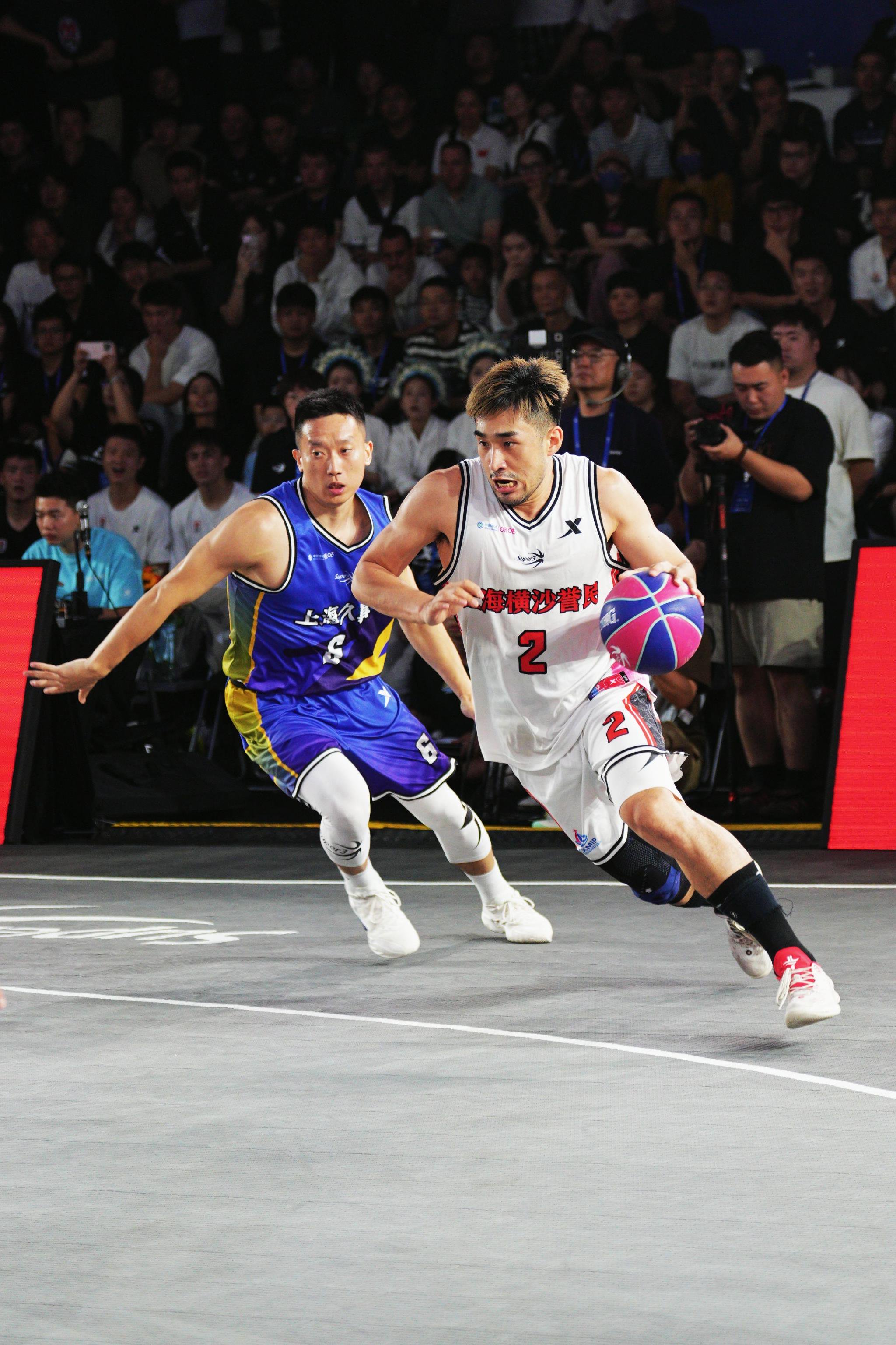 球队主力重返赛场,提振士气备战 球队主力重返赛场,提振士气备战