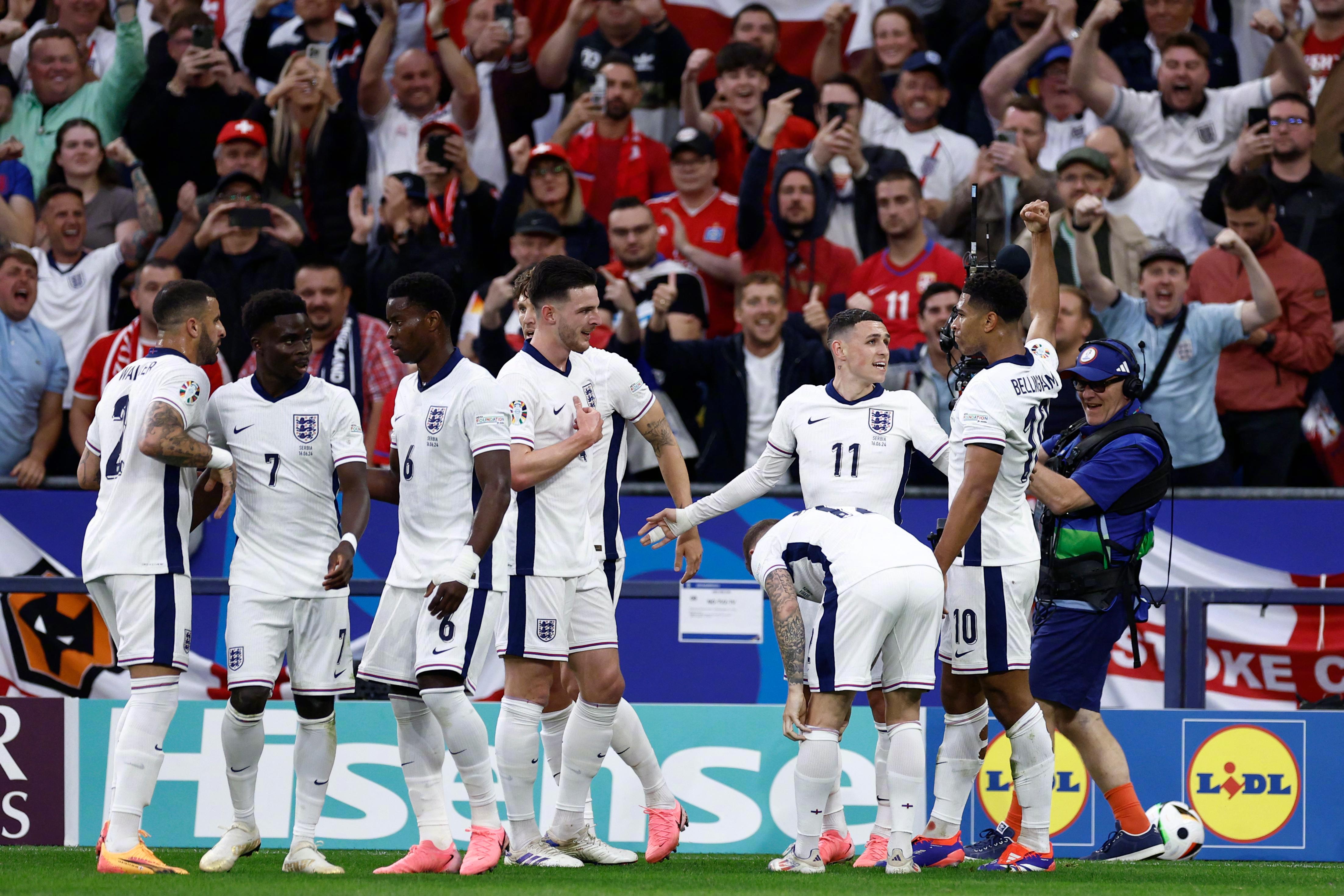 精彩连连的欧洲国家足球盛宴吸引着球迷瞩目 精彩连连的欧洲国家足球盛宴吸引着球迷瞩目