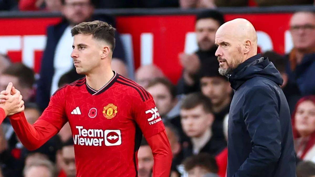 曼联后卫受伤再添,球队战力下降 曼联后卫受伤再添,球队战力下降