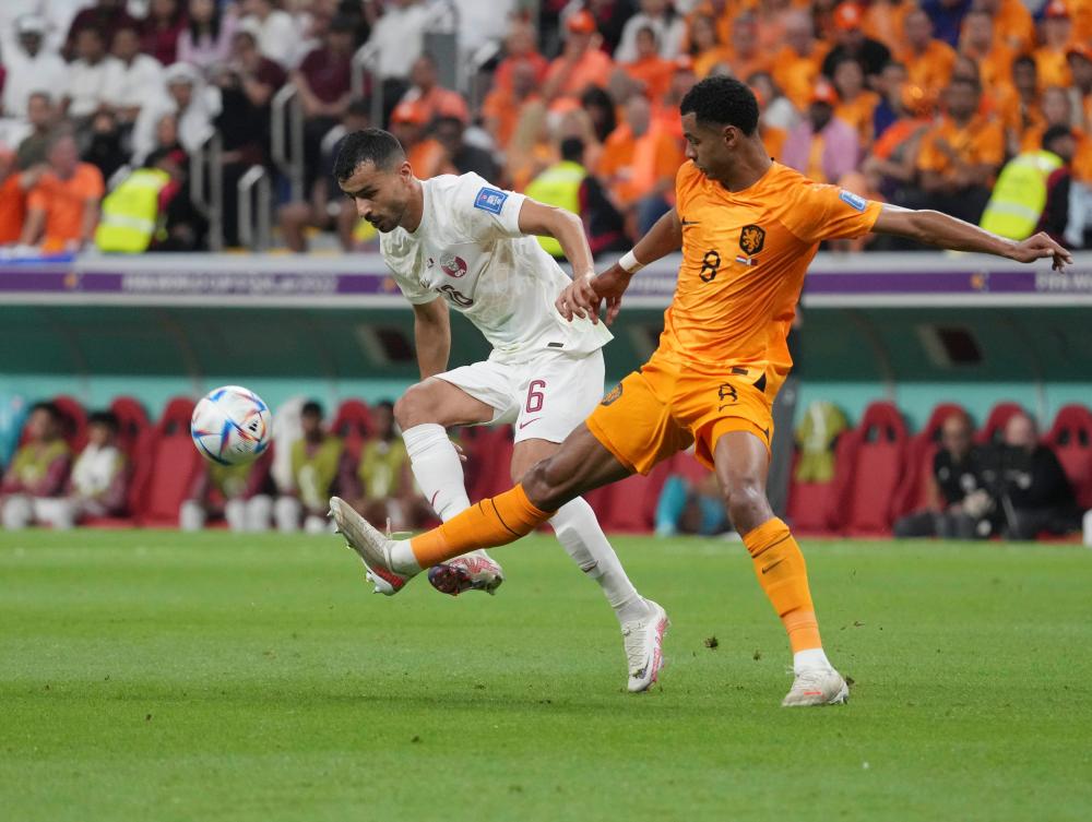 荷兰提前出线,晋级八强雄心壮志 荷兰提前出线,晋级八强雄心壮志