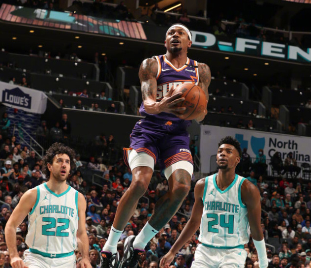 黄蜂获得胜利,球员发挥亮眼 黄蜂获得胜利,球员发挥亮眼