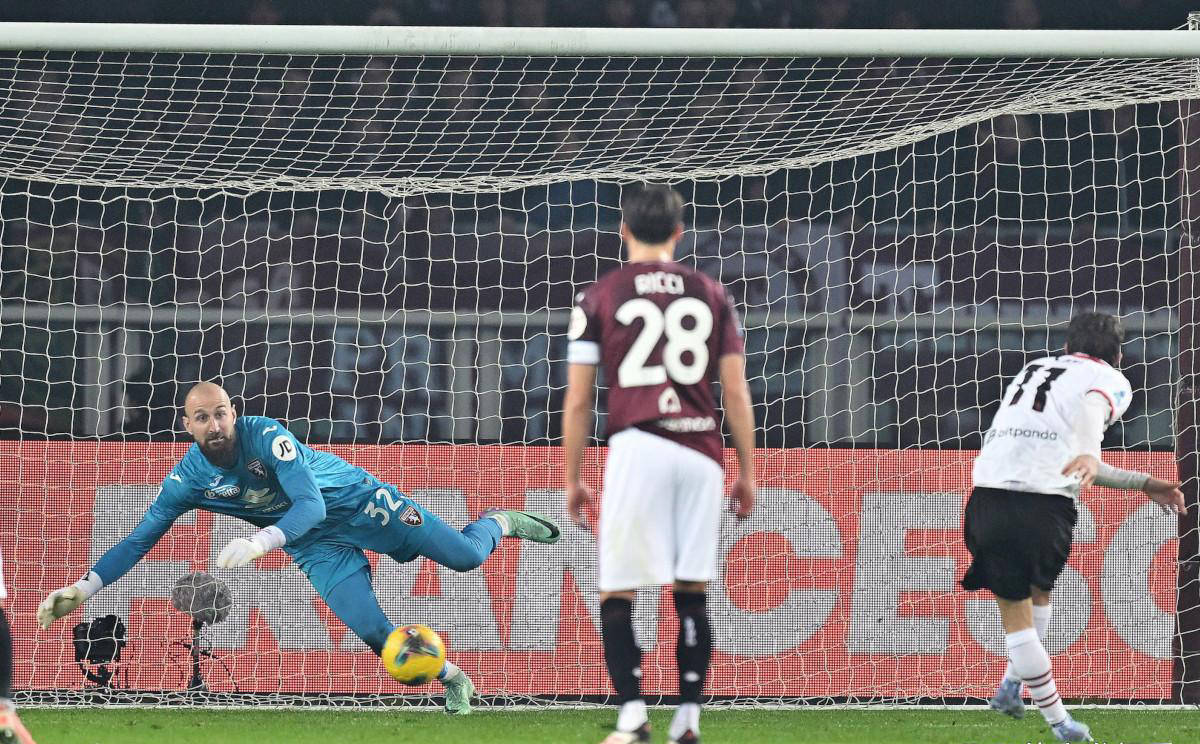 AC米兰防守漏洞暴露,需加强战术磨合 AC米兰防守漏洞暴露,需加强战术磨合