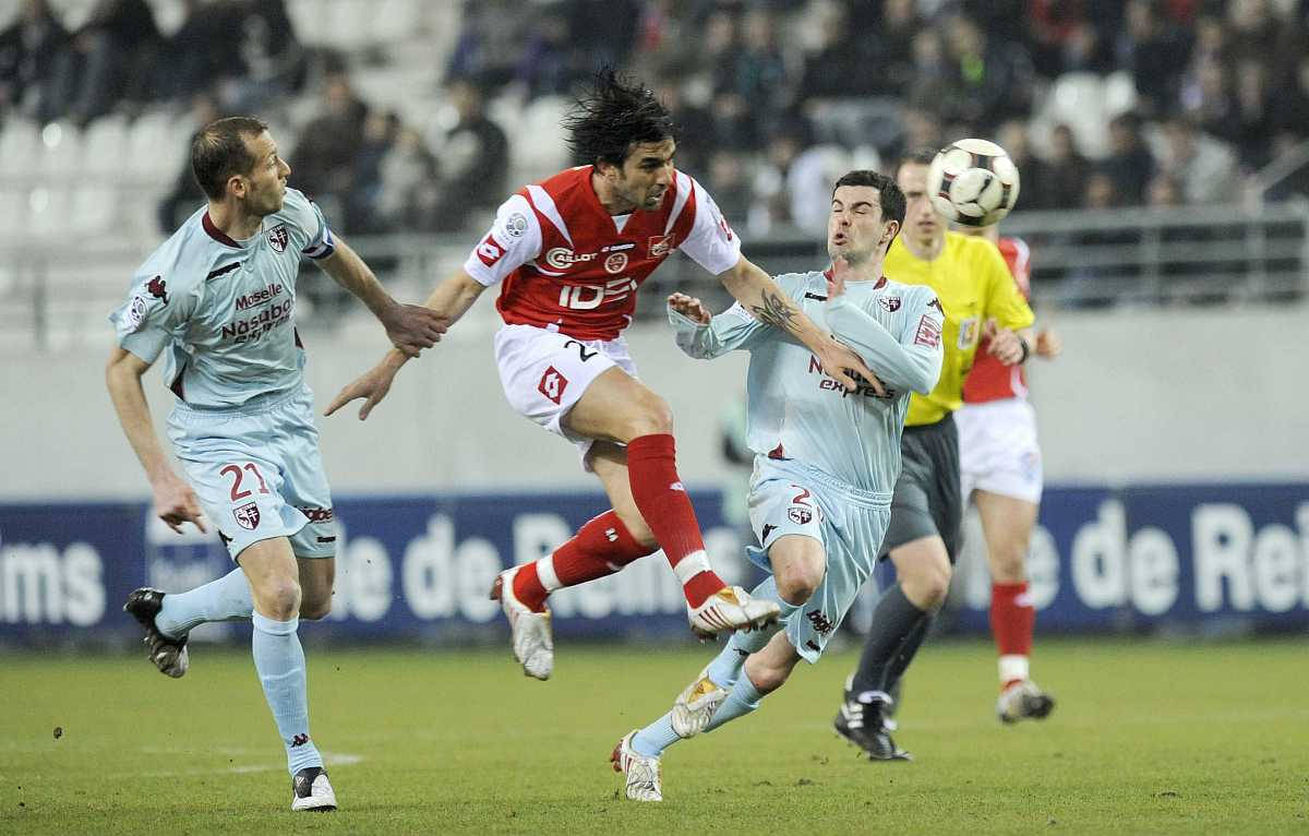 亚眠不敌对手，遭遇连败遭受打击